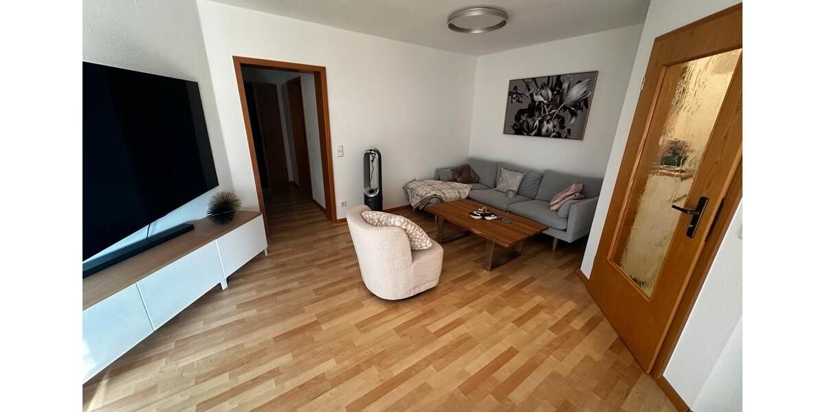Dachgeschoßwohnung Kreuztal - 3 Zimmer, 72 m&sup2;, 238.000&euro; | Angebot:25855169