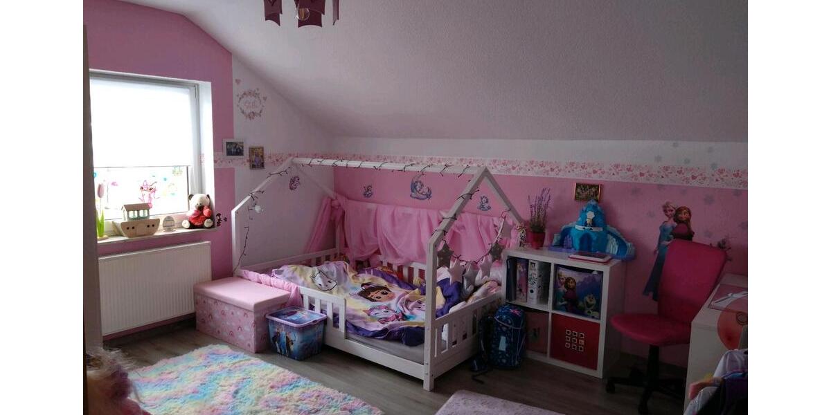 Reihenhaus Hachenburg - 4 Zimmer, 128 m&sup2;, 1.280&euro; | Angebot:26135760