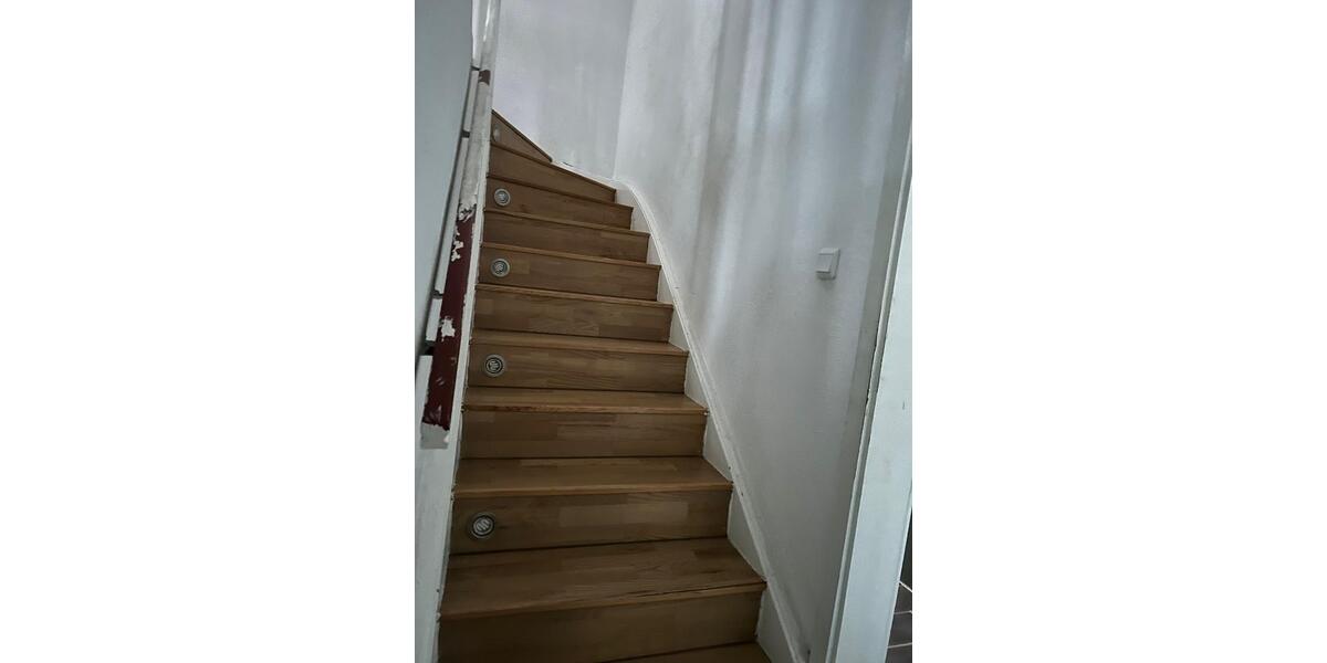 Doppelhaushälfte Burbach - 5 Zimmer, 137 m&sup2;, 135.000&euro; | Angebot:24880472