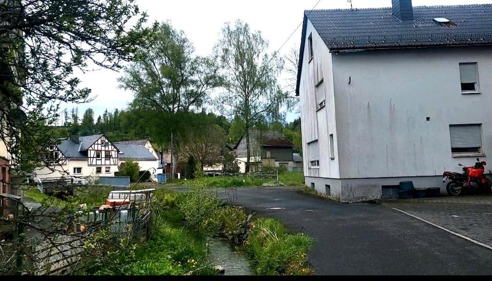 Mehrfamilienhaus, Wohnhaus Bad Laasphe - 13 Zimmer, 250 m&sup2;, 70.000&euro; | Angebot:26682934