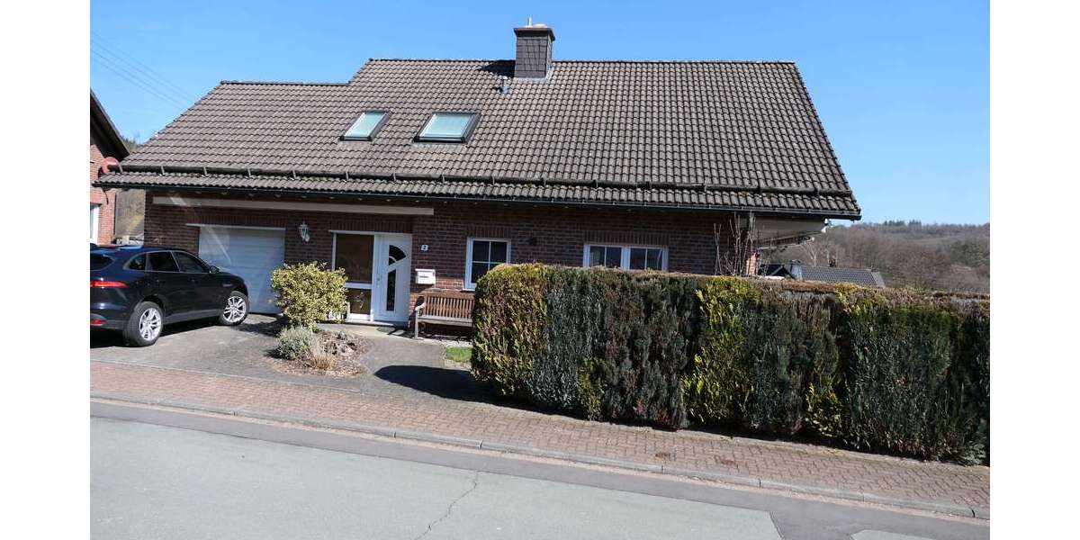 Einfamilienhaus Hilchenbach - 6.5 Zimmer, 198 m&sup2;, 425.000&euro; | Angebot:26763895