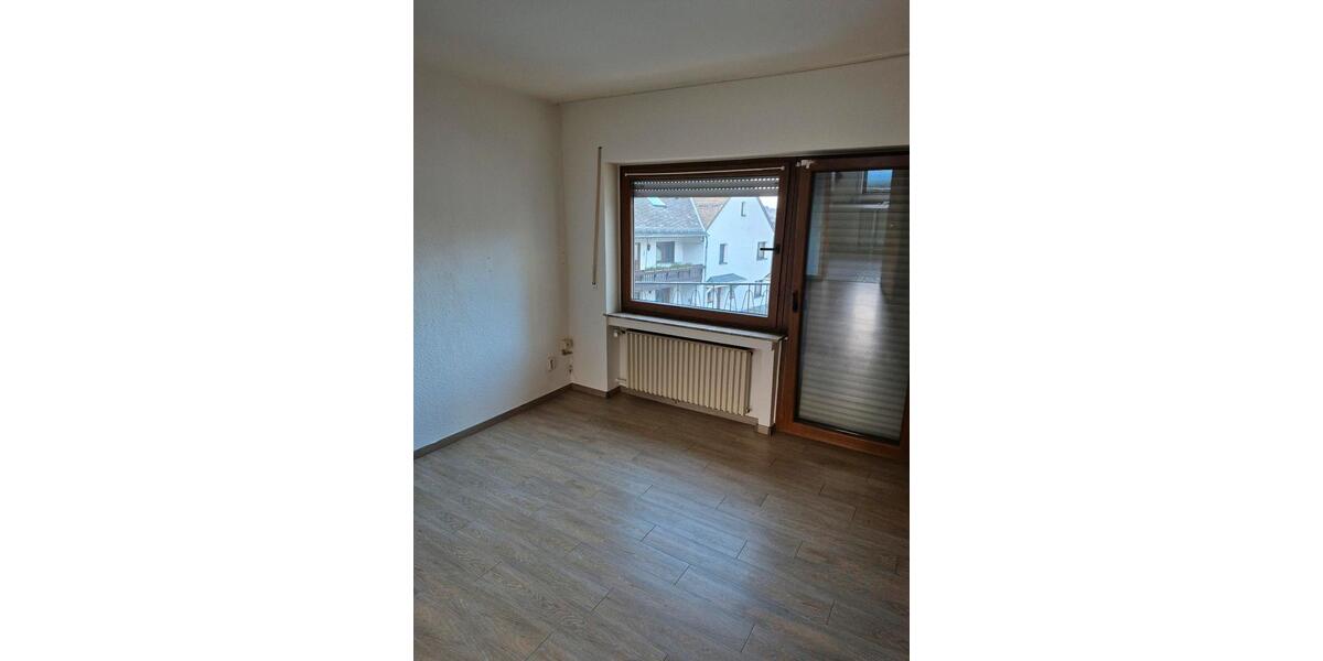 Etagenwohnung Steinebach/Sieg Sieg - 4 Zimmer, 125 m&sup2;, 1.050&euro; | Angebot:25592322