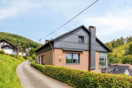 Haus Siegen Eiserfeld - 9 Zimmer, 203 m&sup2;, 399.000&euro; | Angebot:27292554