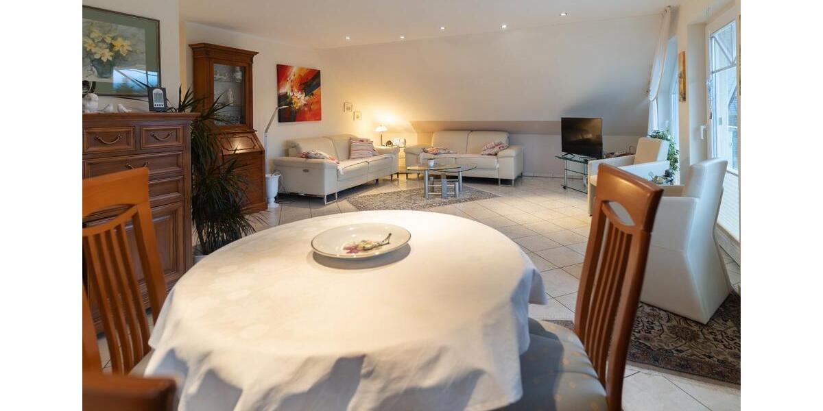 Dachgeschoßwohnung Hilchenbach - 3 Zimmer, 93 m&sup2;, 900&euro; | Angebot:25974797