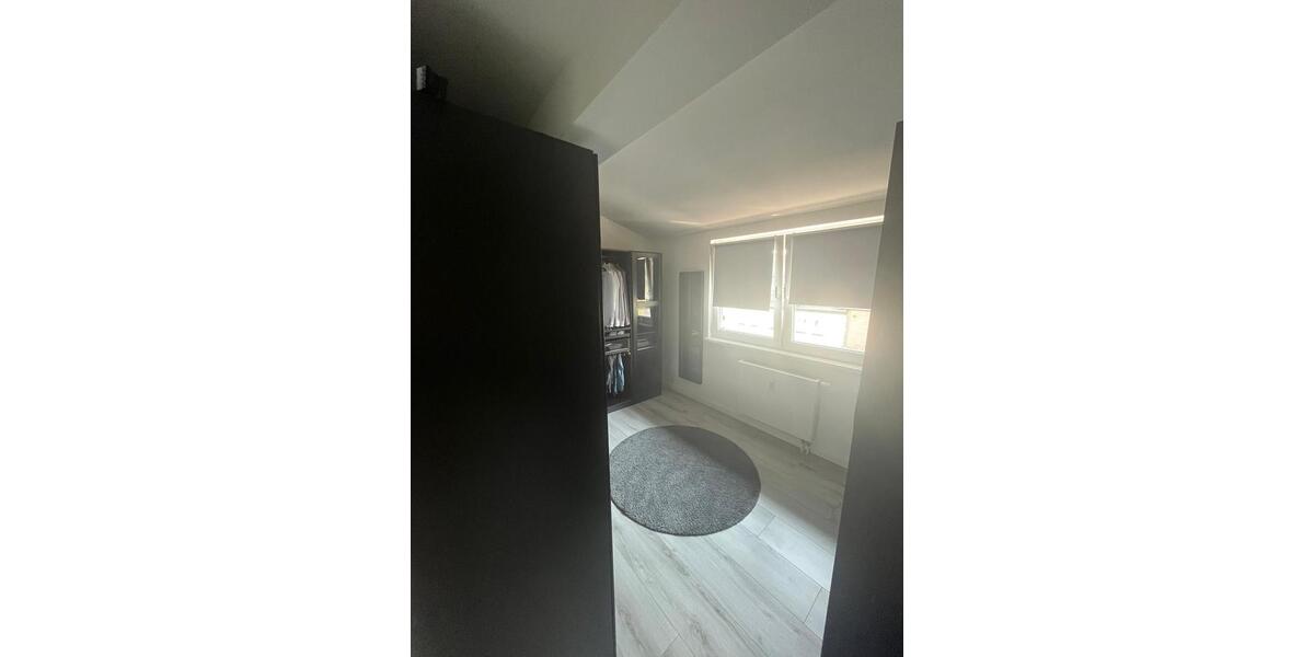 Dachgeschoßwohnung Herborn - 4 Zimmer, 100 m&sup2;, 900&euro; | Angebot:24868885