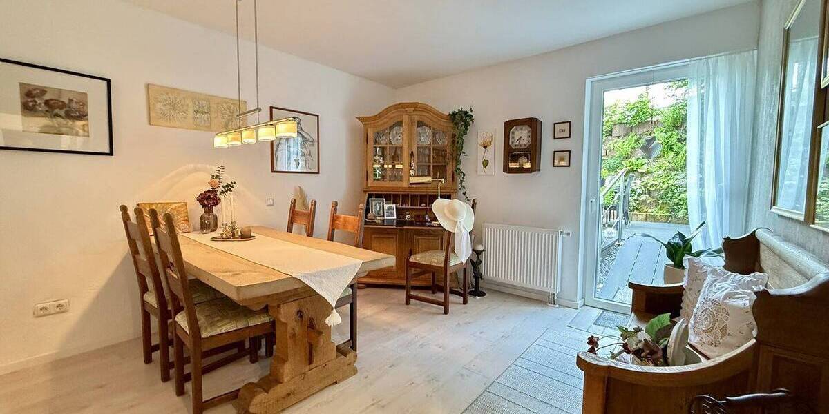 Mehrfamilienhaus, Wohnhaus Grünebach - 7 Zimmer, 230 m&sup2;, 350.000&euro; | Angebot:26859154