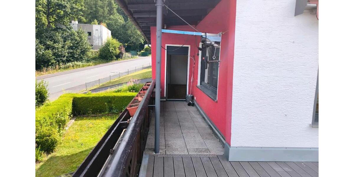 Etagenwohnung Siegen Weidenau - 3 Zimmer, 107 m&sup2;, 1.100&euro; | Angebot:26446378