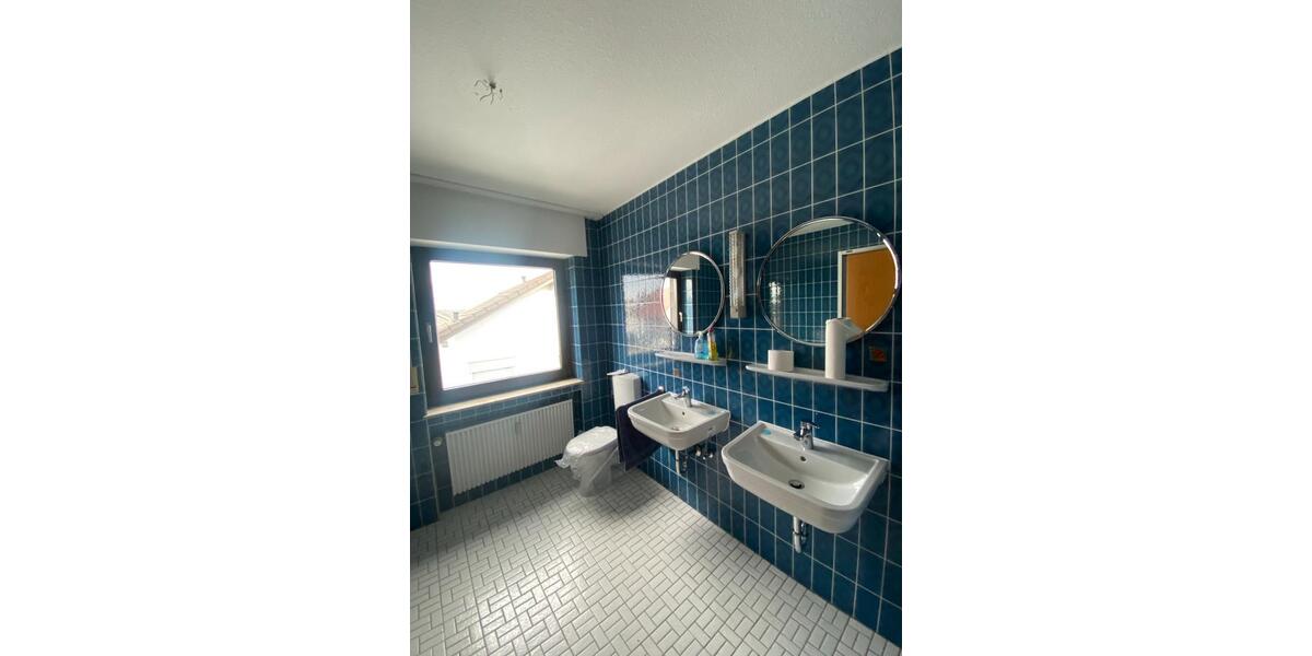 Mehrfamilienhaus, Wohnhaus Siegen Dillnhütten - 9 Zimmer, 301 m&sup2;, 430.000&euro; | Angebot:25376158