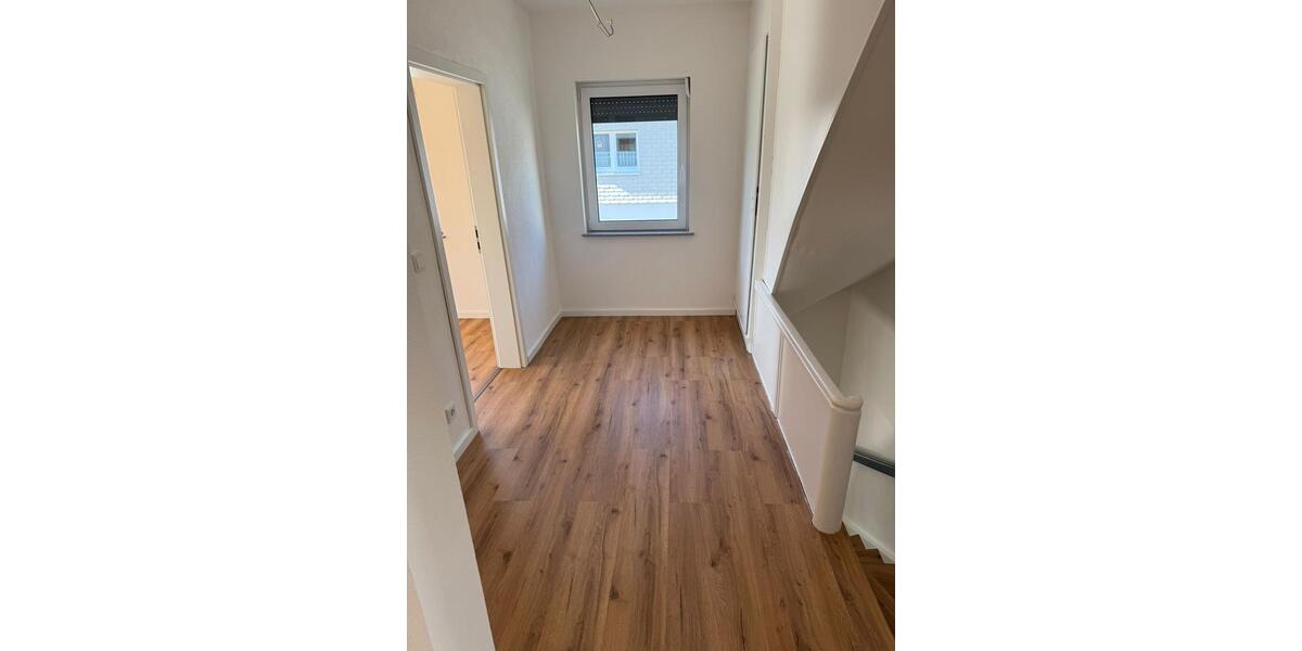 Einfamilienhaus Dillenburg Frohnhausen - 4 Zimmer, 137 m&sup2;, 1.100&euro; | Angebot:25627209