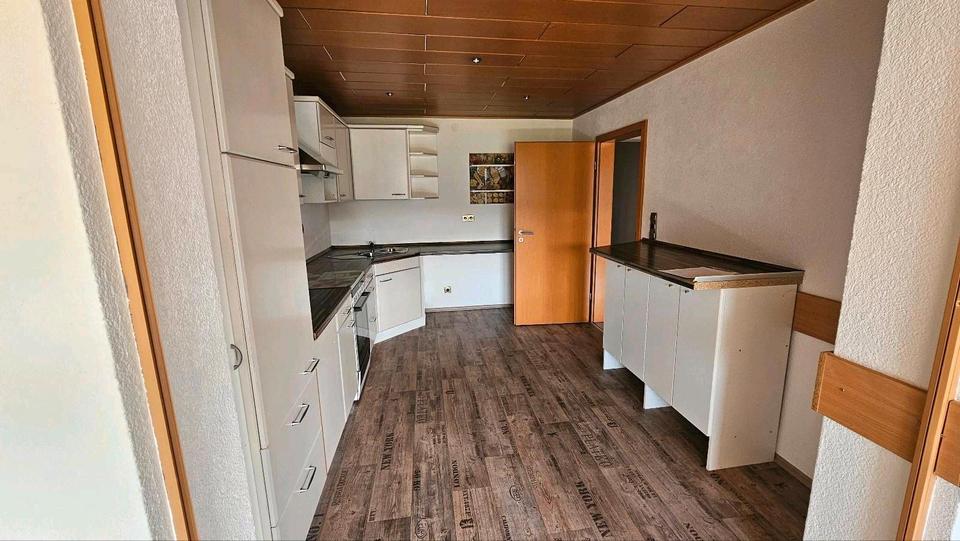 Erdgeschoßwohnung Dillenburg Frohnhausen - 4 Zimmer, 102 m&sup2;, 800&euro; | Angebot:26648482