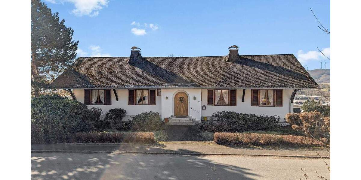 Einfamilienhaus Bad Laasphe - 7 Zimmer, 183 m&sup2;, 286.000&euro; | Angebot:25663940