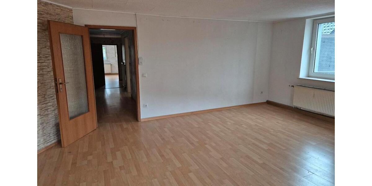 Dachgeschoßwohnung Siegen Eiserfeld - 2 Zimmer, 80 m&sup2;, 690&euro; | Angebot:25811926