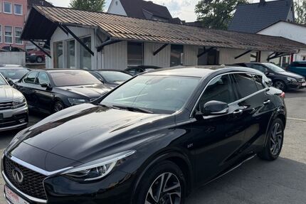 INFINITI Q30 169.900 km 11.890 &euro; Neunkirchen 57290