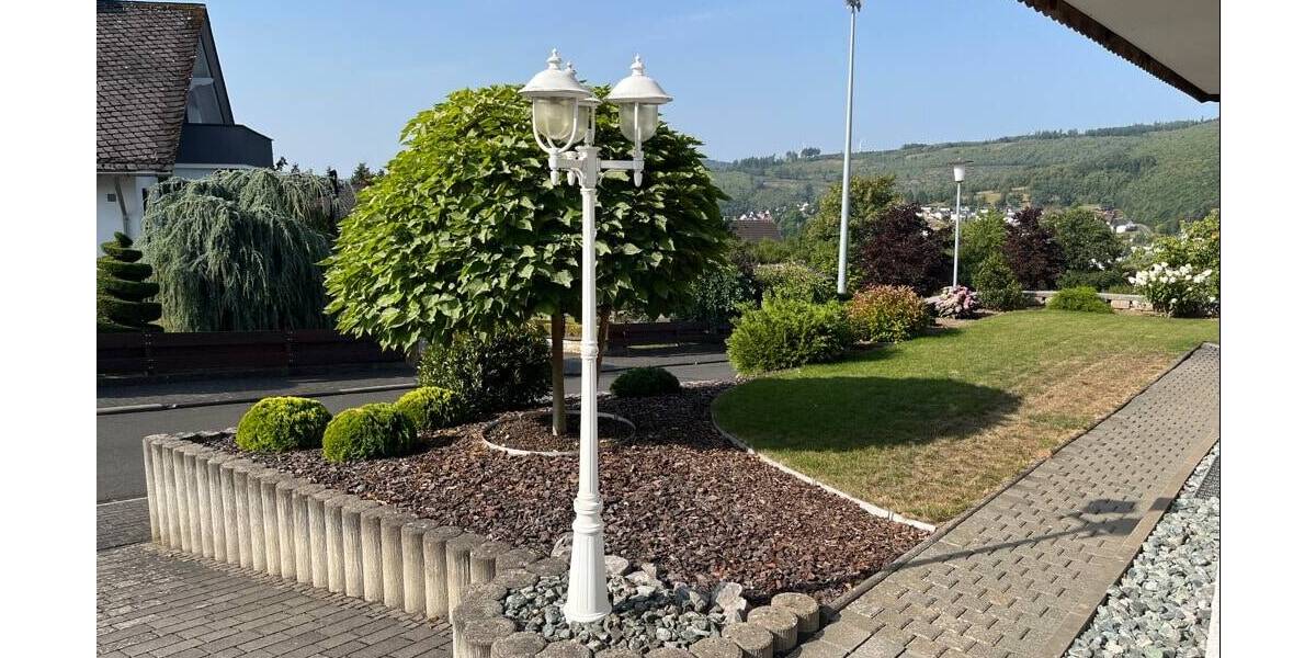 Einfamilienhaus Eschenburg Eibelshausen - 7 Zimmer, 225 m&sup2;, 435.000&euro; | Angebot:25667775