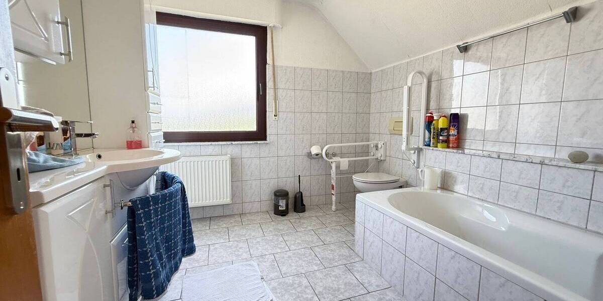 Einfamilienhaus Betzdorf - 6 Zimmer, 126 m&sup2;, 235.000&euro; | Angebot:25738150