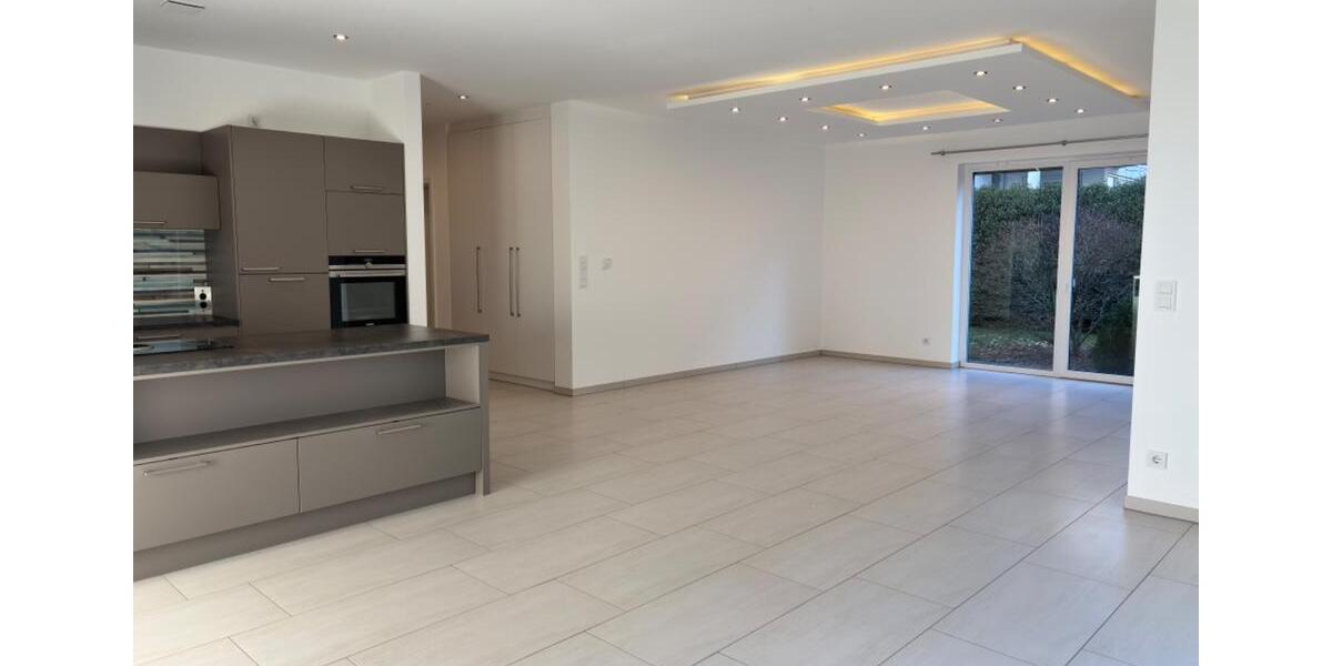 Terrassenwohnung Siegen Kaan-Marienborn - 4 Zimmer, 144 m&sup2;, 510.000&euro; | Angebot:23261304