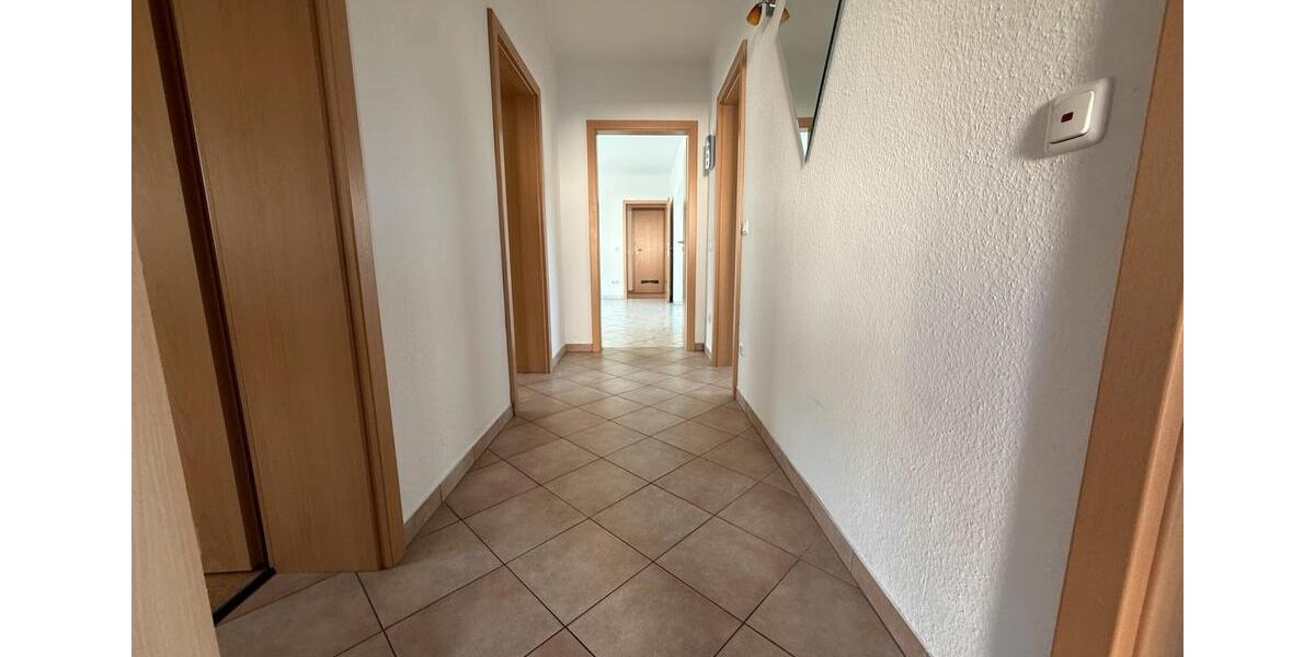 Erdgeschoßwohnung Wilnsdorf - 5 Zimmer, 125 m&sup2;, 1.200&euro; | Angebot:25366357