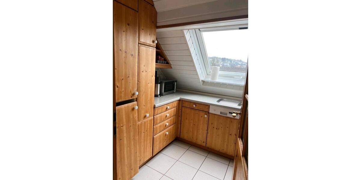 Dachgeschoßwohnung Eschenburg - 6 Zimmer, 130 m&sup2;, 900&euro; | Angebot:25220160