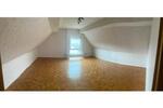 Dachgeschoßwohnung Siegen Dillnhütten - 3.5 Zimmer, 80 m&sup2;, 900&euro; | Angebot:26587562