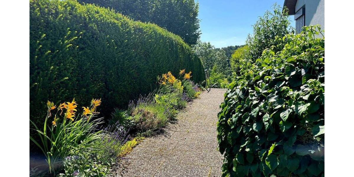 Einfamilienhaus Dillenburg - 7 Zimmer, 131 m&sup2;, 369.000&euro; | Angebot:25667771