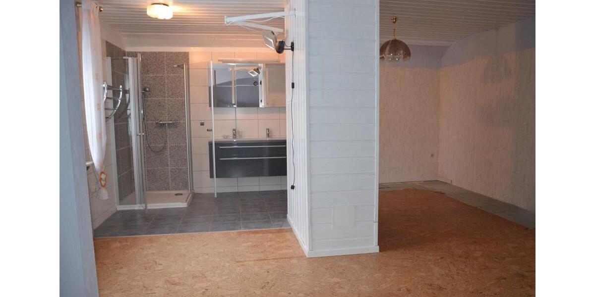 Einfamilienhaus Hilchenbach - 10 Zimmer, 300 m&sup2;, 300.000&euro; | Angebot:25982484