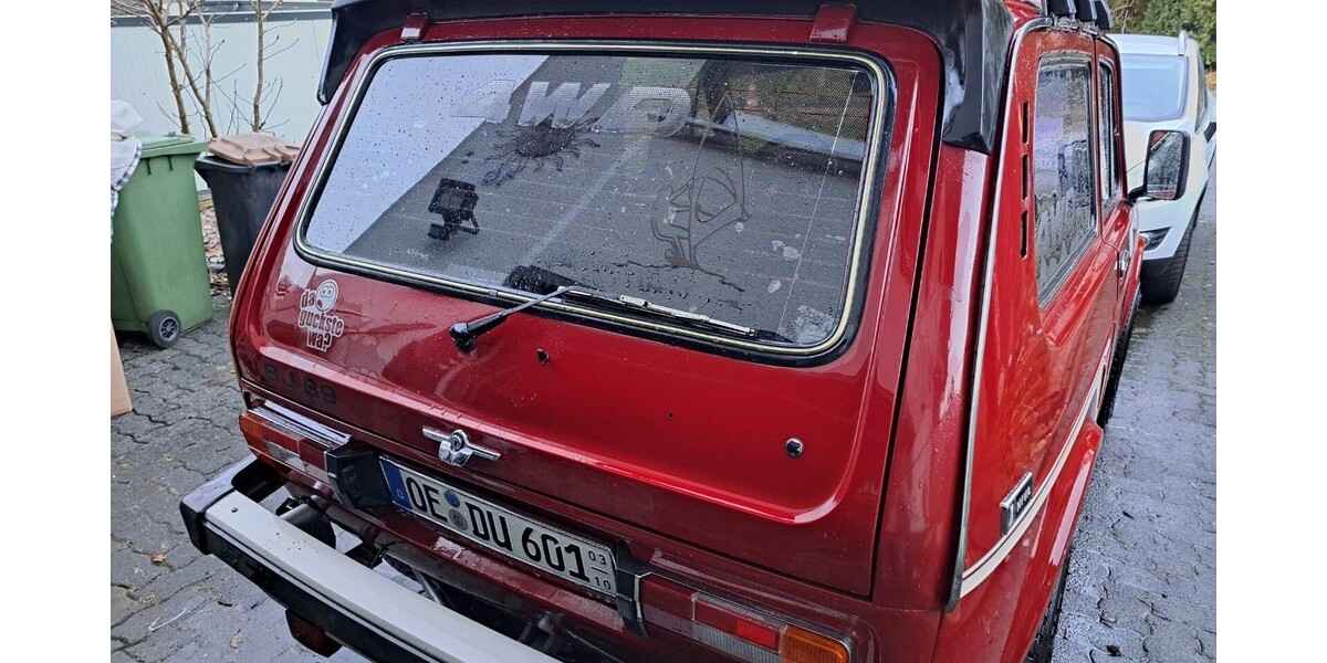 Lada Niva 44.523 km 9.999 &euro; Kreuztal 57223