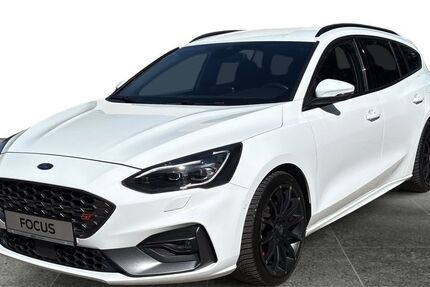 Ford Focus 82.030 km 22.900 &euro; Siegen 57072