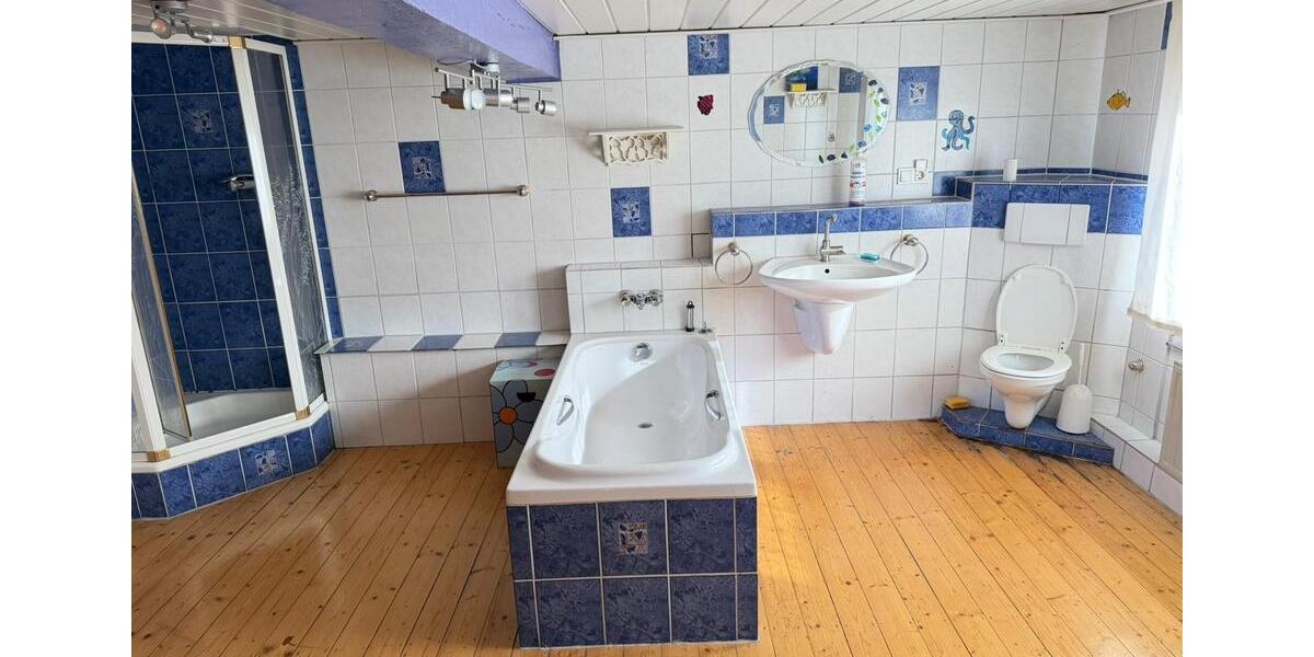 Einfamilienhaus Weitefeld - 9 Zimmer, 211 m&sup2;, 1.450&euro; | Angebot:26008565