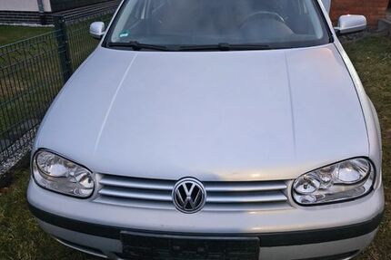 VW Golf 241.100 km 1.999 &euro; Driedorf 35759