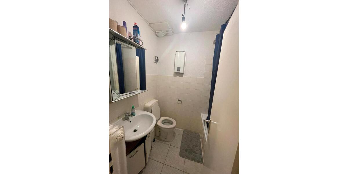 Dachgeschoßwohnung Siegen - 3 Zimmer, 15 m&sup2;, 350&euro; | Angebot:25904636