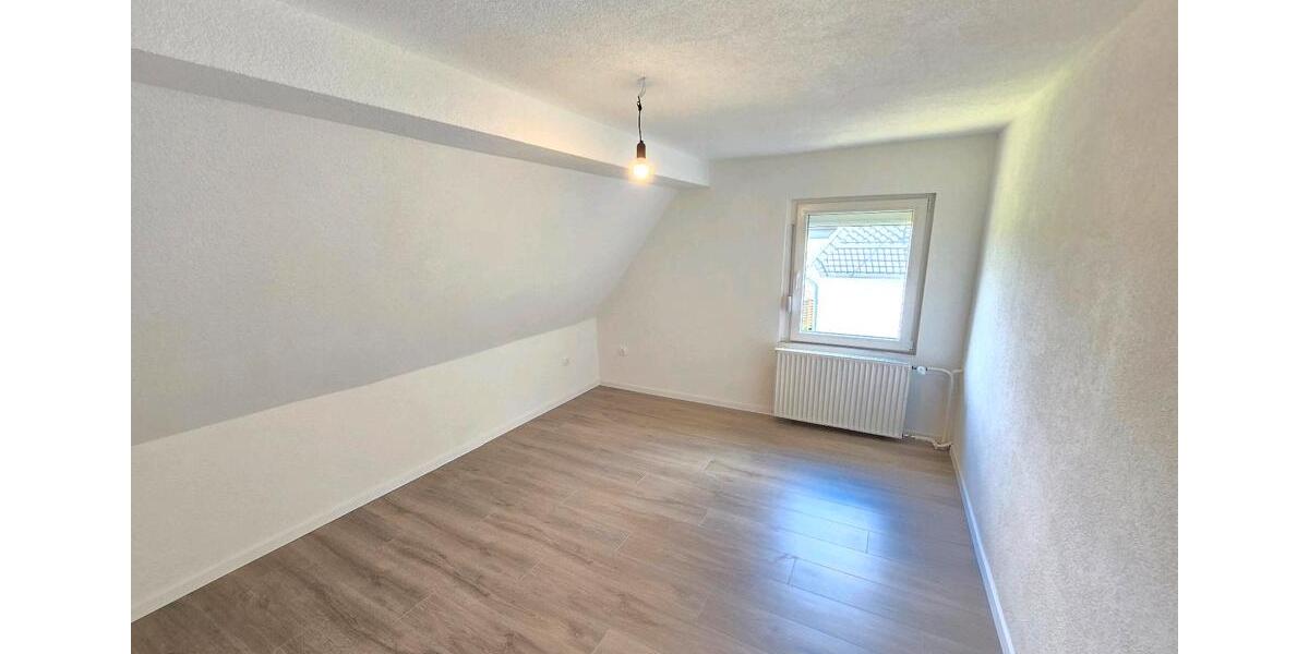 Etagenwohnung Hilchenbach - 3 Zimmer, 87 m&sup2;, 720&euro; | Angebot:26648915