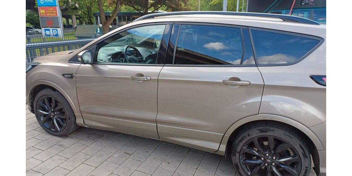 Ford Kuga 94.000 km 12.900 &euro; Brachbach 57555