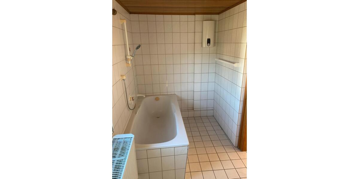 Doppelhaushälfte Kreuztal - 5 Zimmer, 160 m&sup2;, 1.350&euro; | Angebot:24987601