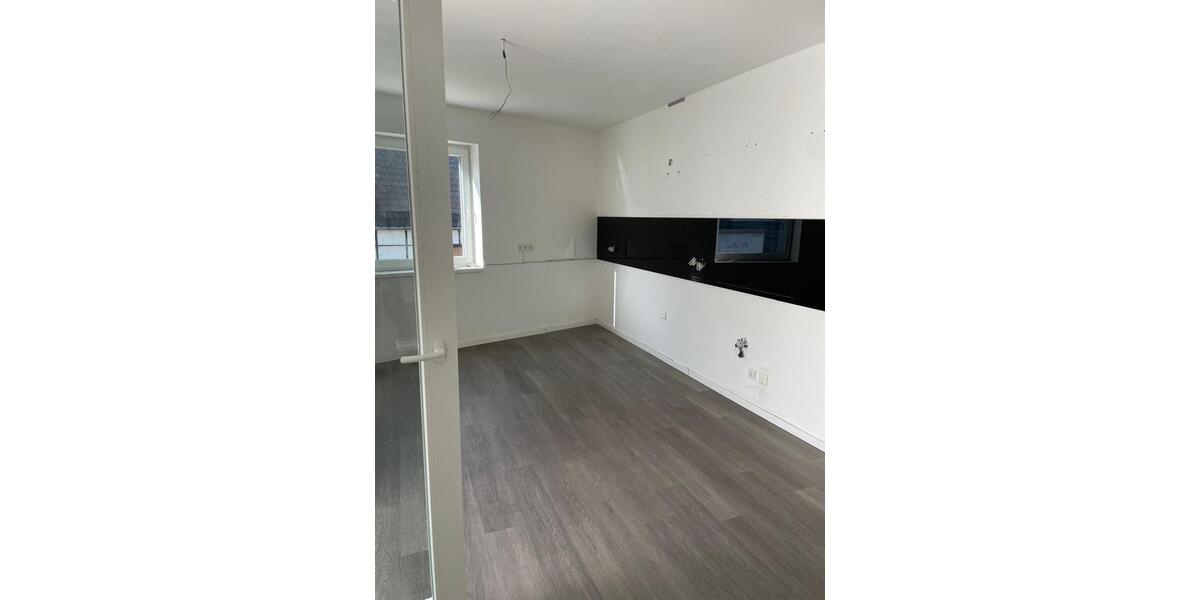 Etagenwohnung Netphen - 3 Zimmer, 125 m&sup2;, 1.410&euro; | Angebot:25718759