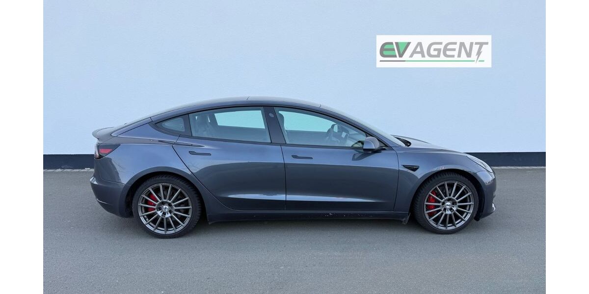 Tesla Model 3 165.000 km 21.290 &euro; Herborn 35745