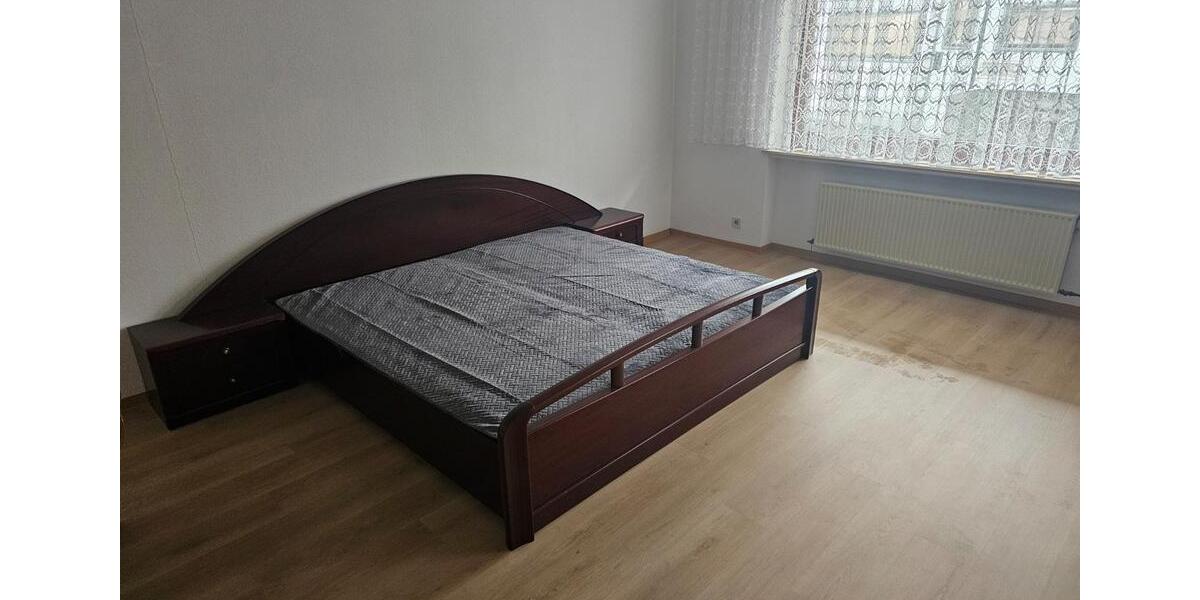 Erdgeschoßwohnung Hof - 3 Zimmer, 85 m&sup2;, 650&euro; | Angebot:25843730