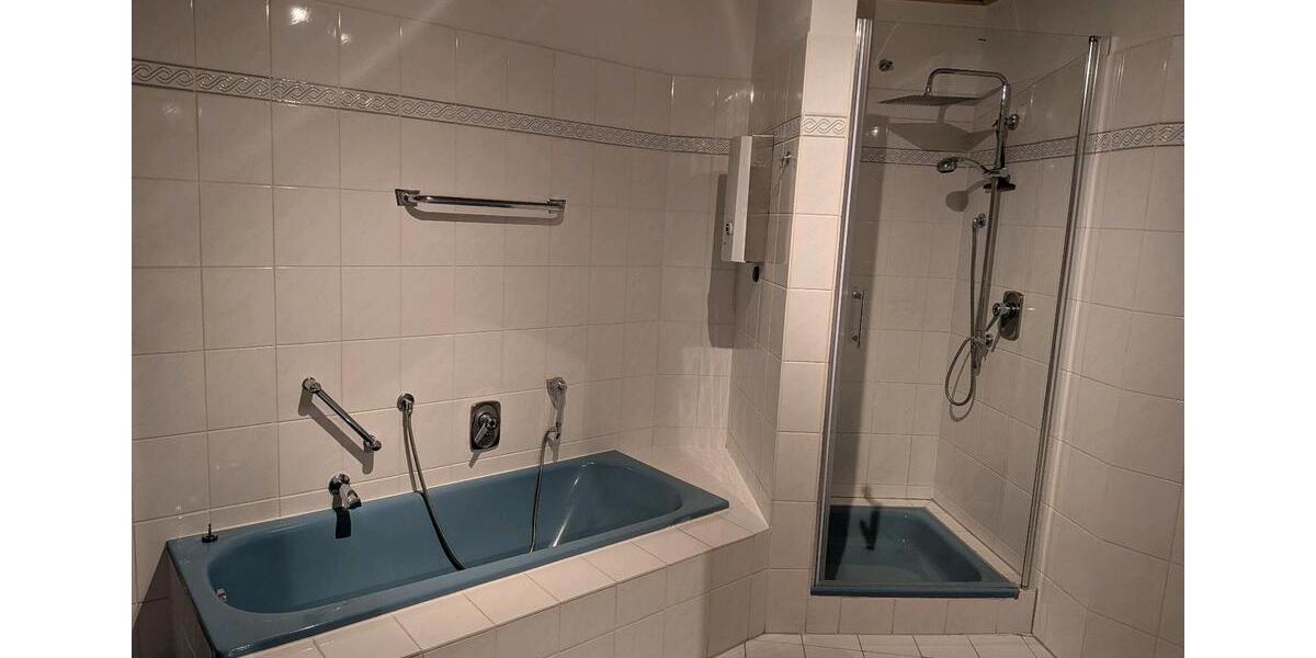 Dachgeschoßwohnung Rennerod - 2 Zimmer, 90 m&sup2;, 650&euro; | Angebot:25976018