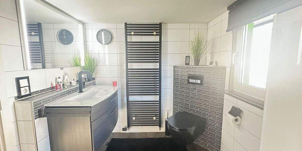 Einfamilienhaus Betzdorf-Gebhardshain VG Gebhardshain VG - 9 Zimmer, 182 m&sup2;, 399.000&euro; | Angebot:25776438