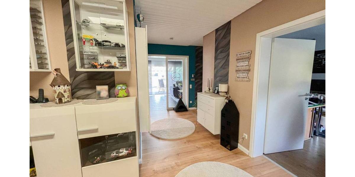 Etagenwohnung Kreuztal - 4 Zimmer, 121 m&sup2;, 299.000&euro; | Angebot:26015121