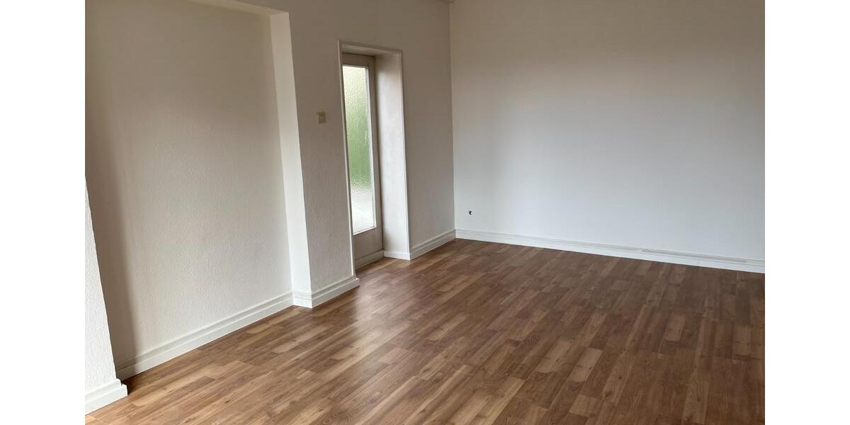 Etagenwohnung Siegen - 4 Zimmer, 93 m&sup2;, 1.050&euro; | Angebot:24785421
