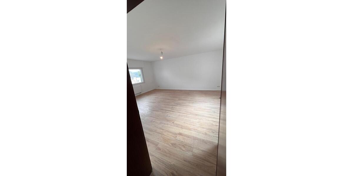 Etagenwohnung Haiger - 4 Zimmer, 90 m&sup2;, 800&euro; | Angebot:26042756