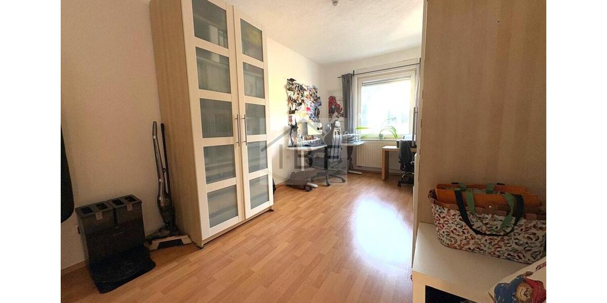 Etagenwohnung Siegen - 3 Zimmer, 82 m&sup2;, 650&euro; | Angebot:25857606