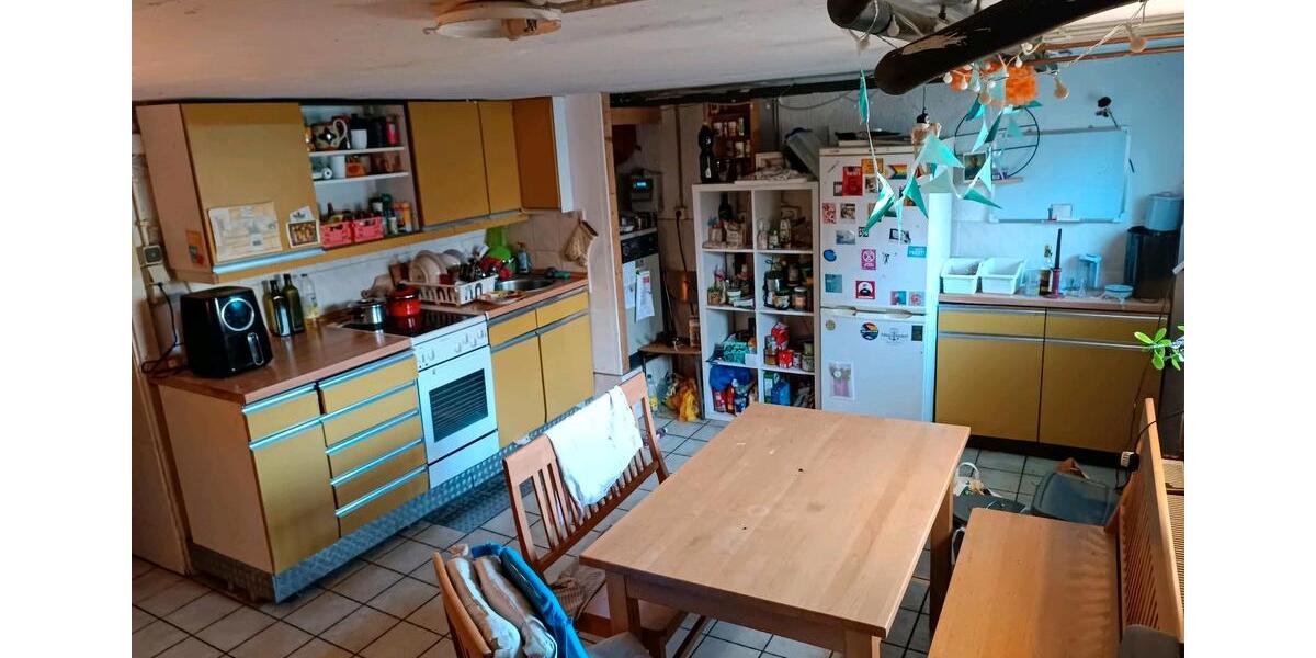 Etagenwohnung Siegen - 1 Zimmer, 14 m&sup2;, 300&euro; | Angebot:25397403