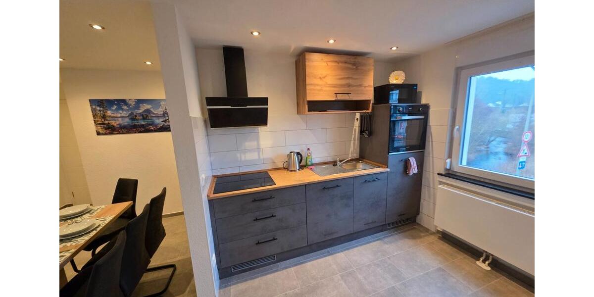 Etagenwohnung Siegen - 4 Zimmer, 95 m&sup2;, 600&euro; | Angebot:25978175