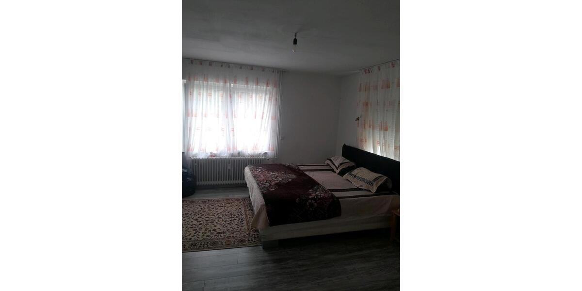 Einfamilienhaus Pracht - 3 Zimmer, 90 m&sup2;, 900&euro; | Angebot:26663617