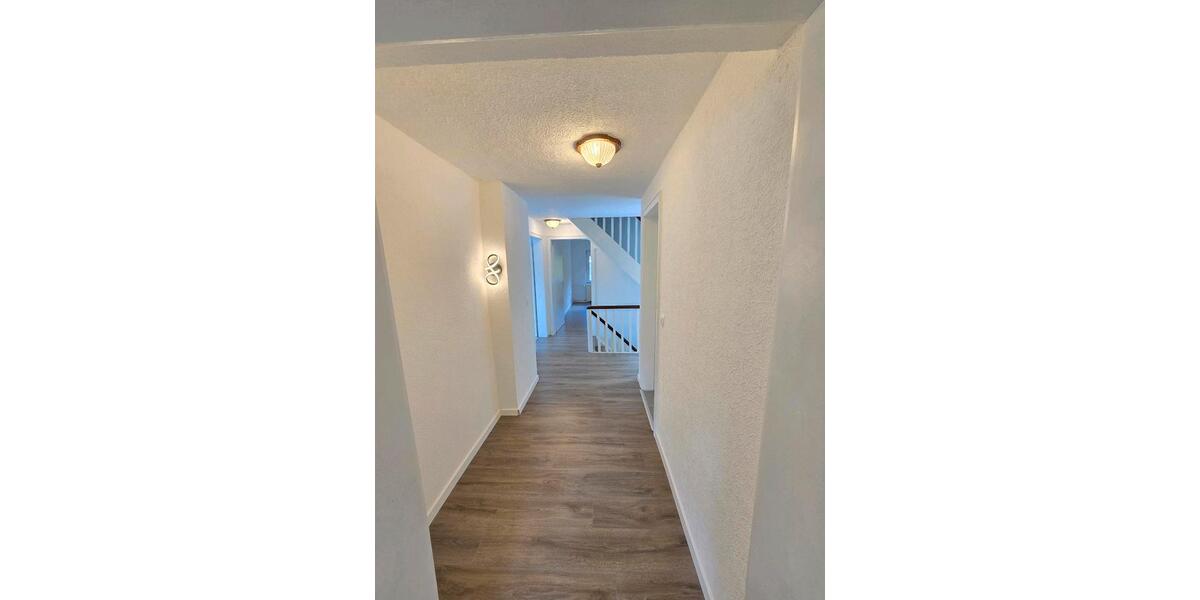 Etagenwohnung Hilchenbach - 3 Zimmer, 87 m&sup2;, 720&euro; | Angebot:26648915