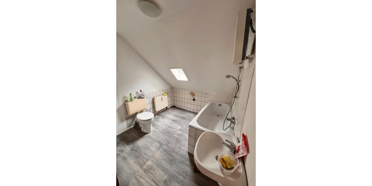 Mehrfamilienhaus, Wohnhaus Herdorf - 8 Zimmer, 230 m&sup2;, 155.000&euro; | Angebot:25419353