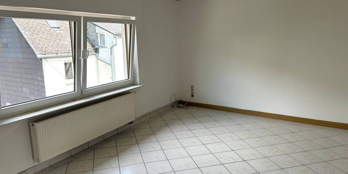 Mehrfamilienhaus, Wohnhaus Dillenburg / Donsbach Donsbach - 7 Zimmer, 175 m&sup2;, 269.000&euro; | Angebot:25937606