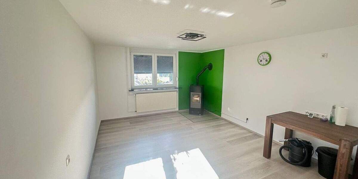 Einfamilienhaus Betzdorf-Gebhardshain VG Gebhardshain VG - 9 Zimmer, 182 m&sup2;, 399.000&euro; | Angebot:25776438