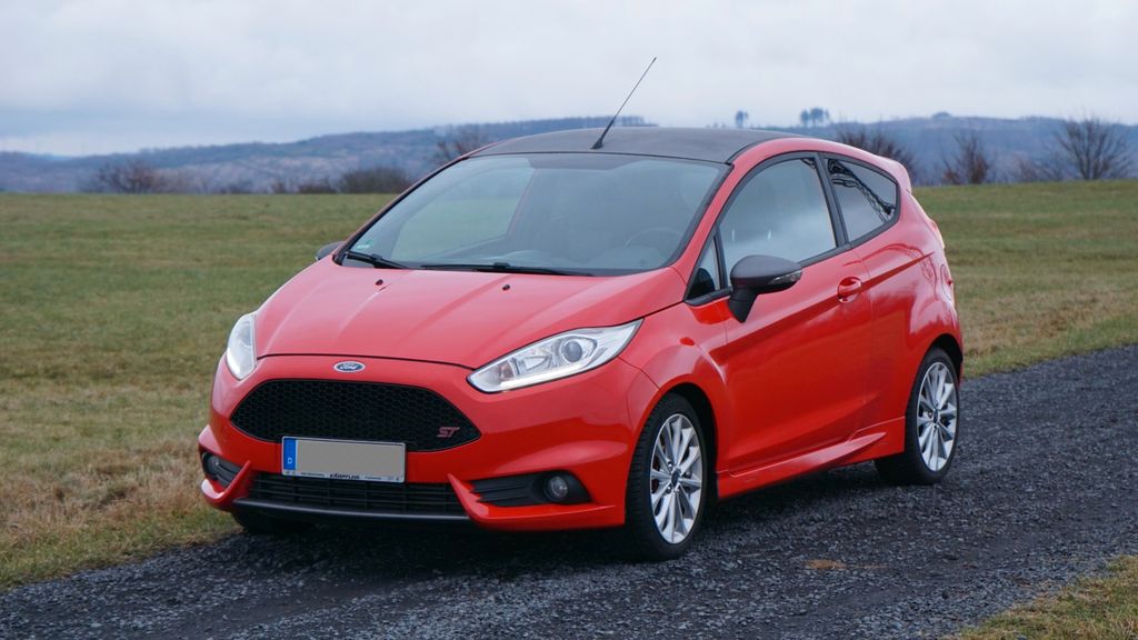 Ford Fiesta 124.609 km 7.399 &euro; Norken 57629